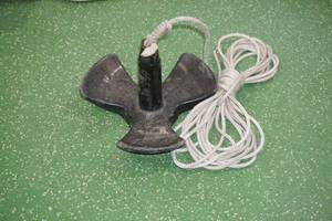 lot 22 image: Coated Anchor