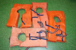 lot 25 image: 4 Adult Life Vests