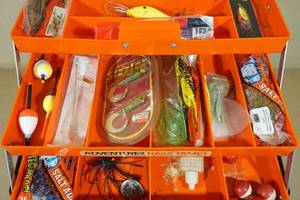 lot 69 image: Tackle Box Filled with Tackle