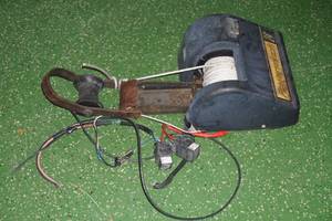 lot 131 image: PowerWinch 24 12V DC Electric Winch