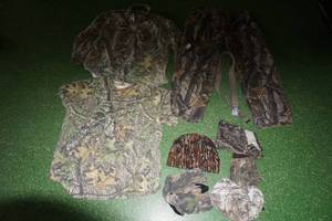 lot 155 image: Assorted Camo Hunting Gear