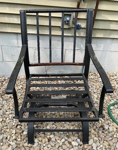 lot 143 image: 4 Hampton Bay Metal Chairs