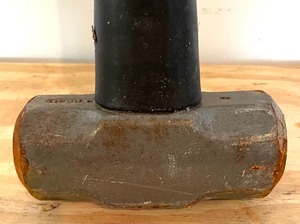 lot 137 image: Husky 8 Pound Sledge Hammer