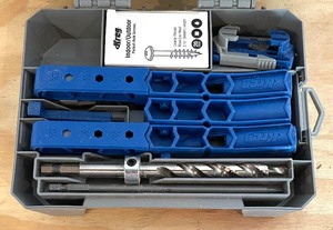 lot 136 image: Kreg Pocket Hole Jig and Ryobi Router Bit Set