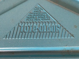 lot 93 image: Tote-Along 22 Gallon Drain Water Tank