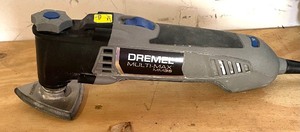 lot 114 image: Dremel Oscillating Tool with Accessories, Charger, Bag and Manual