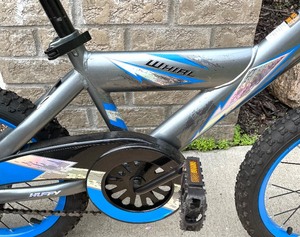 lot 120 image: Huffy Whirl 16 Inch Bicycle