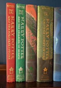 lot 35 image: Harry Potter and Twilight Book Sets