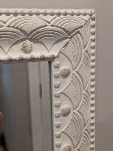 lot 169 image: Decorative White Wall Mirror