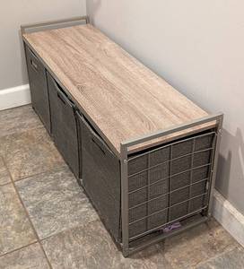 lot 170 image: Entryway Storage Bench