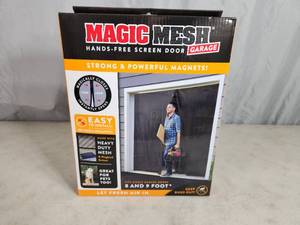 lot 47 image: New Magic Mesh Hands Free Screen Door Garage