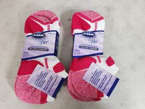 lot 99 image: 6 New Pair of Dr Scholls For Her Socks