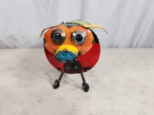 lot 110 image: New Handmade Recycled Metal Pig