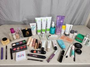 lot 120 image: Makeup and More