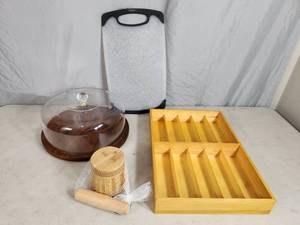 lot 125 image: New Kitchen Items