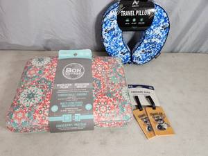 lot 128 image: New Travel Items