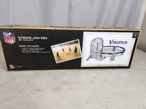 lot 132 image: New Minnesota Vikings NFL Spike Ball  Strike Jam 360 Game