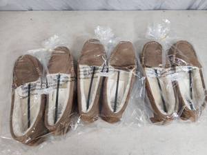 lot 152 image: 3 New Pairs of Stars Above Suede Slippers