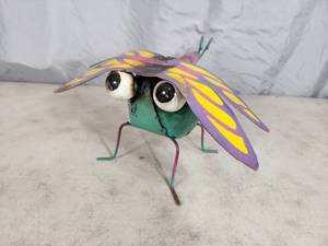 lot 156 image: New Handmade Recycled Metal Dragonfly