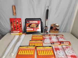 lot 164 image: New BBQ Grilling Items