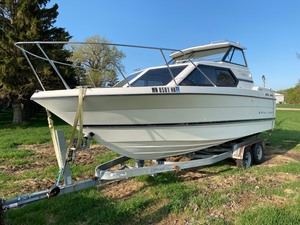 1996 Bayliner Ciera Express 2452