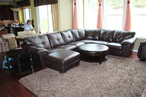 lot 889 image: Leather Living Room Set - Couch, Coffee Table, Ottoman, End Table