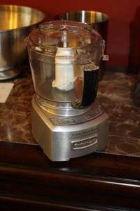 lot 923 image: Quisinart Food Processor