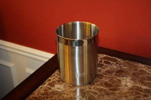 lot 921 image: 5-12 Metal Ice Bucket  Champagne Chiller