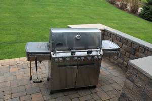 lot 890 image: Weber Four Burner BBQ Grill with Grill Cover and Propane Tank