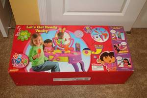lot 951 image: Dora the Explorer Lets Get Ready theme Vanity (New in Box)