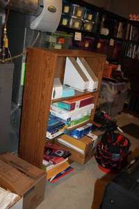 lot 962 image: 3-tier Wood Bookcase