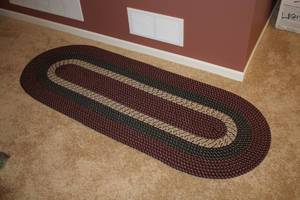 lot 984 image: Oval Area Rug 66x24