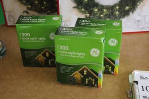 lot 1019 image: Lot of (3) Icicle Light Strings (in box)