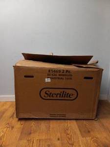 lot 22 image: 2 NEW STERILITE 40 GALLON WHEELED INDUSTRIAL TOTE
