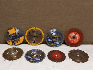 lot 32 image: ASSORTED 4 BLADES