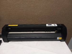 lot 38 image: VEVOR 34 VINYL CUTTER MACHINE WITH STAND