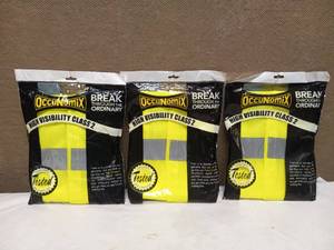 lot 56 image: 3 NEW OCCUNOMIX HIGH VISIBILITY VEST CLASS 2
