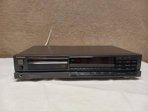 lot 62 image: TECHNICS SI P550 CD PLAYER