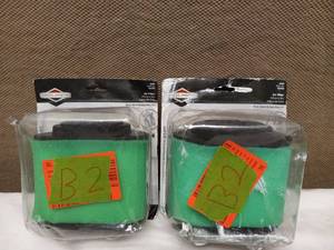 lot 83 image: 2 NEW BRIGGS & STRATTON AIR FILTERS