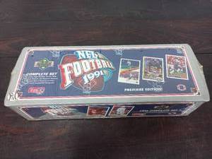 lot 2 image: 1991 NFL Upper Deck Complete Set