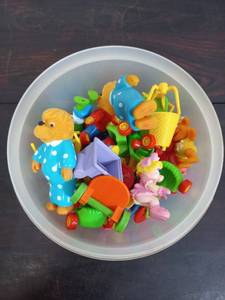 lot 87 image: Berenstain Bears And Muppet Babies Happy Meal Toys