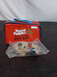 lot 94 image: Pound Puppy With Pound Puppies Vet Kit