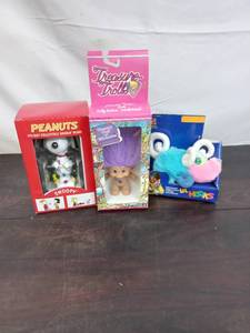 lot 108 image: Two Dolls And A Bobble Head