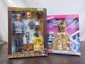 lot 137 image: G.I. Joe Action Sailor And Barbie Fantasy Evening Fashions Dress