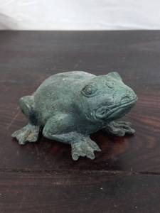 lot 166 image: Cast Bronze Or Similar Frog Figurine