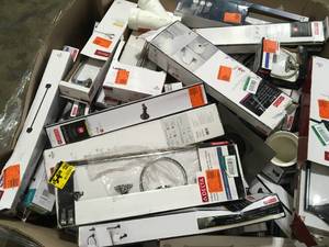 lot 38 image: Gaylord of Bathroom Items and Hardware Various Models and Conditions   Customer Returns See Pictures