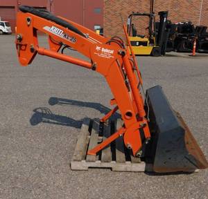 lot 5 image: Kioti KL2510 Tractor Loader