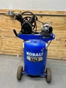 lot 60 image: KOBALT 30 Gallon Air Compressor