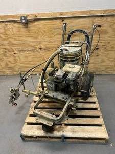 lot 80 image: GRACO Linelazer Stiper Model GM 3500