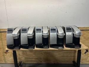 lot 126 image: KEURIG Lot of 5- K3000SE Commercial Brewing Systems